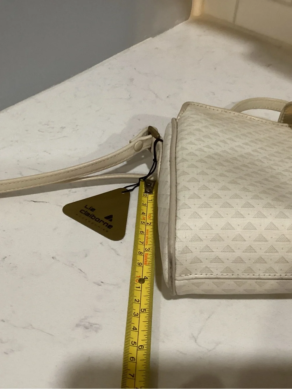 Liz Claiborne Cream Textured Crossbody Bag